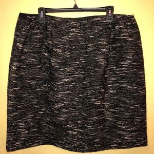 EUC black and white texture 18W Talbots skirt